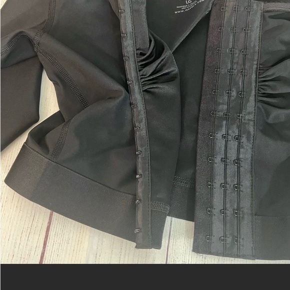 Isabella Short Sleeve Breast Augmentation/Reduction Support Bra/Vest (Sz Large) - Picture 4 of 5